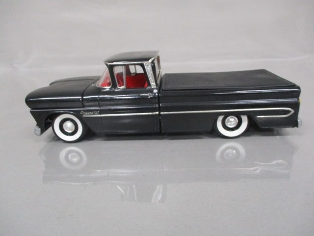 1960 Chevrolet Pickup Truck AMT Model Kit Series - 2