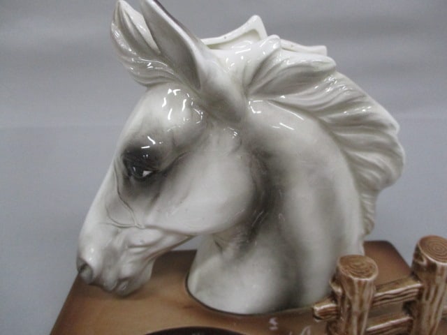 Shields Fifth Avenue Ceramic Horse Head Valet Caddy 7" x 6.5" - 3