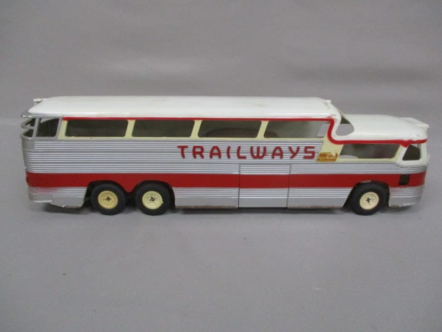 Vintage Trailways "Thru-Liner" Plastic Bus w/ Steel Bottom 17" - 4