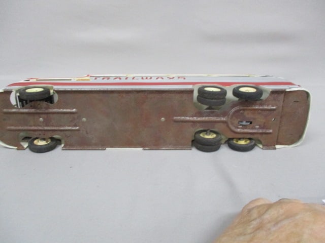 Vintage Trailways "Thru-Liner" Plastic Bus w/ Steel Bottom 17" - 7