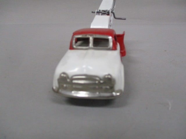 Vintage SSS Japan Tin Friction Wrecker Tow Truck 6.5" - 4
