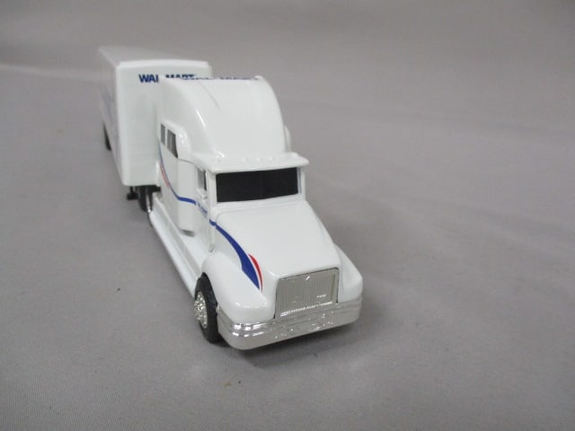 Ertl Collectibles Walmart Diecast Semi w/Trailer 1:64 Scale - 6