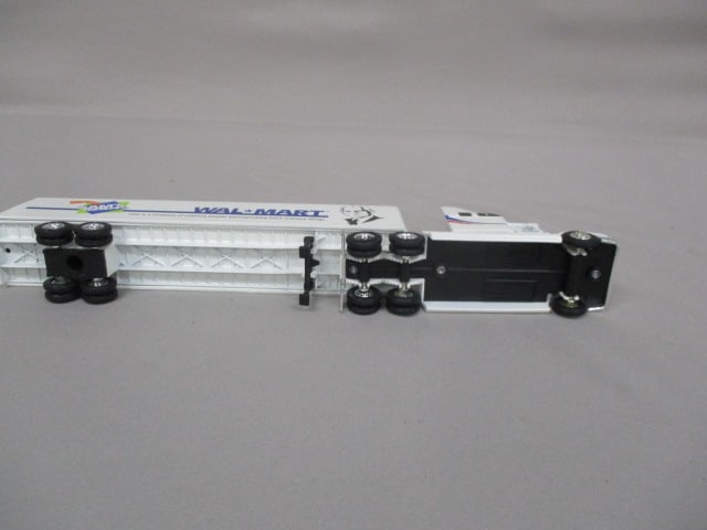 Ertl Collectibles Walmart Diecast Semi w/Trailer 1:64 Scale - 8