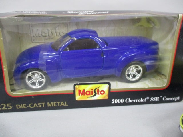 1968 Chevrolet Camaro Z28 Diecast Car By Welly 1:25 Scale - 2