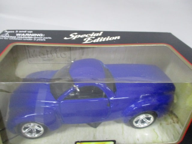1968 Chevrolet Camaro Z28 Diecast Car By Welly 1:25 Scale - 3