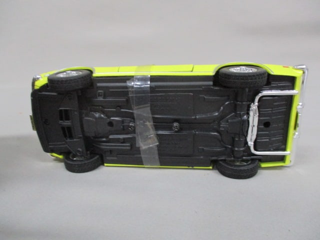 1968 Chevrolet Camaro Z28 Diecast Car By Welly 1:25 Scale - 8
