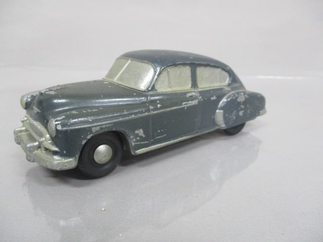 1950's Chevrolet Metal Promo Bank - No Key: .