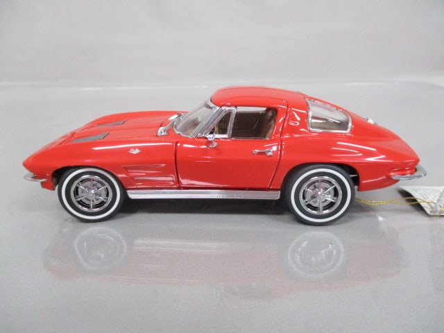 Franklin Mint 1963 Chevrolet Corvette Stingray Diecast Model - 2