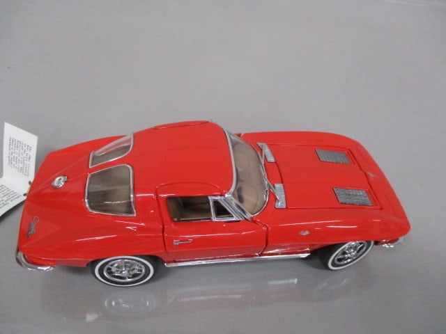 Franklin Mint 1963 Chevrolet Corvette Stingray Diecast Model - 8