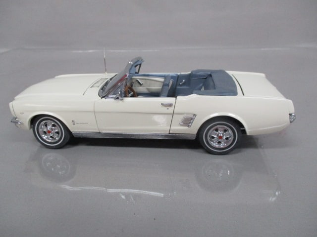 Danbury Mint 1966 Ford Mustang Convertible Diecast Model - 2