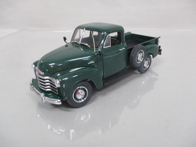 Danbury Mint 1953 Chevrolet 3100 Pickup Truck Diecast Model (1 of 9)