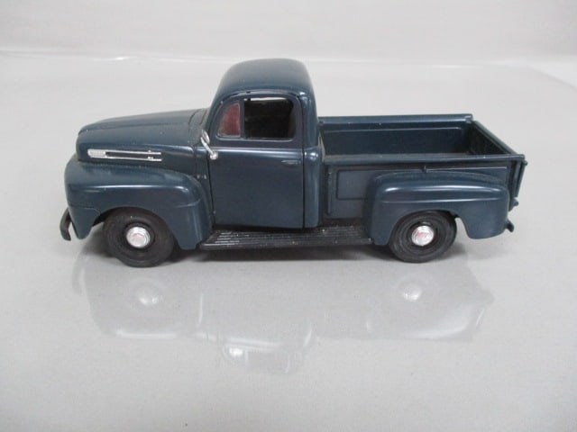 1948 Ford F-1 Pickup Truck Diecast Model By Maisto 1:24 Scale - 2