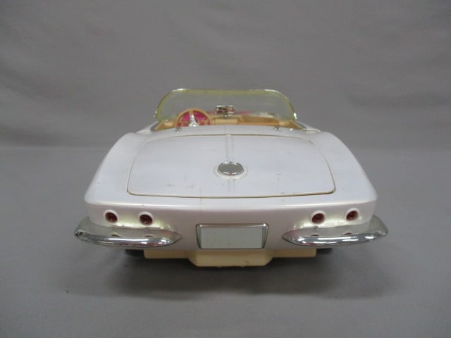 2007 Bratz Dolls 1962 Corvette Remote Controlled Car 1:9 Scale - 8