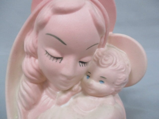 Vintage Hull #26 Madonna and Child Planter "Satin Carnation Glaze" - 2