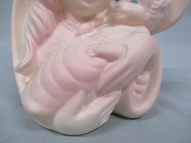 Vintage Hull #26 Madonna and Child Planter "Satin Carnation Glaze" - 3