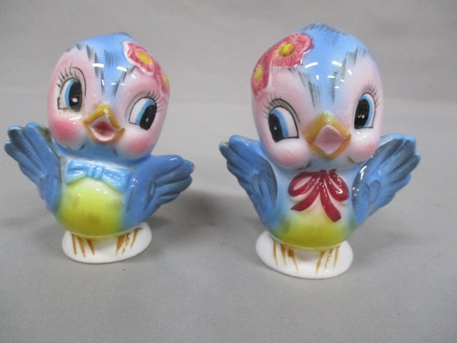1950's Lefton #282 Mr & Mrs Blue Bird Salt and Pepper Shakers 3.5": 1 Shaker Has Been Repaired on Tail - See All Pictures