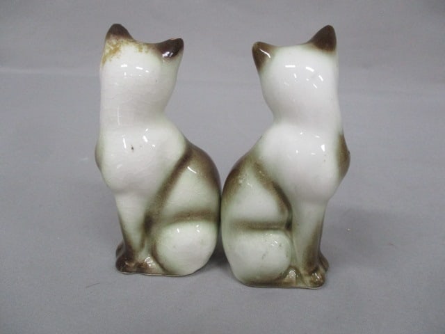 Vintage Siamese Cats w/Sapphire Blue Eyes Salt & Pepper Shakers 4" - 3