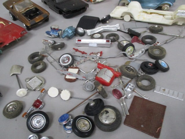 Damaged Promo Cars And Parts - 6