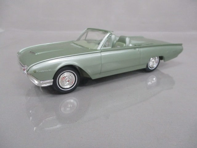 1962 Ford Thunderbird Convertible Friction Promo: .