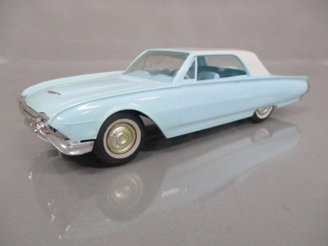 1961 Ford Thunderbird Friction Promo By AMT: .