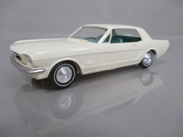 1964 1/2 or 1965 Ford Mustang Promo: .