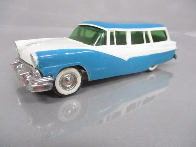 1956 Ford Country Sedan Station Wagon Friction Promo (1 of 11)