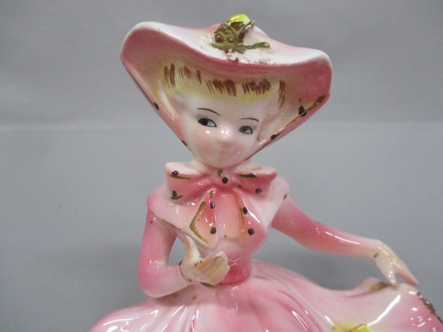 Vintage Porcelain Lady Figurine Jewelry/Trinket Holder 6" x 4.5" - 2
