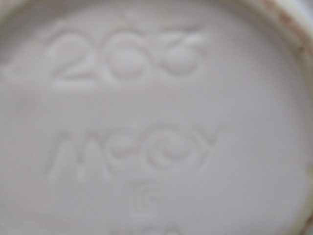 McCoy #263 White Strawberry Cookie Jar 10" - 4