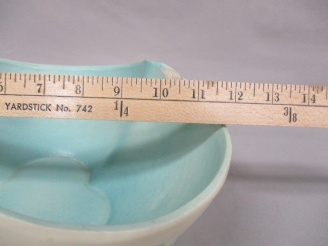 Hull Pottery B16-11 1/2" "Butterfly" Fruit Bowl - 8