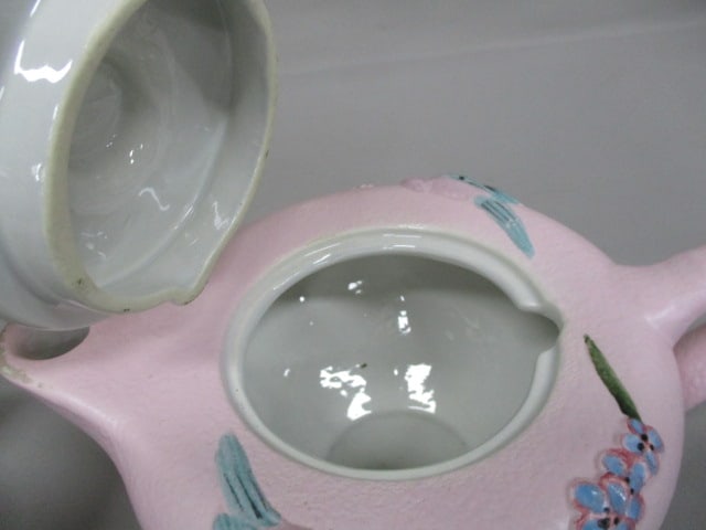 1957 Hull Pottery 3pc Tea Set in "Serenade" Pattern - 4