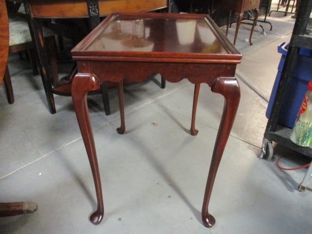 Queen Anne Style Mahogany Lamp Table (1 of 6)