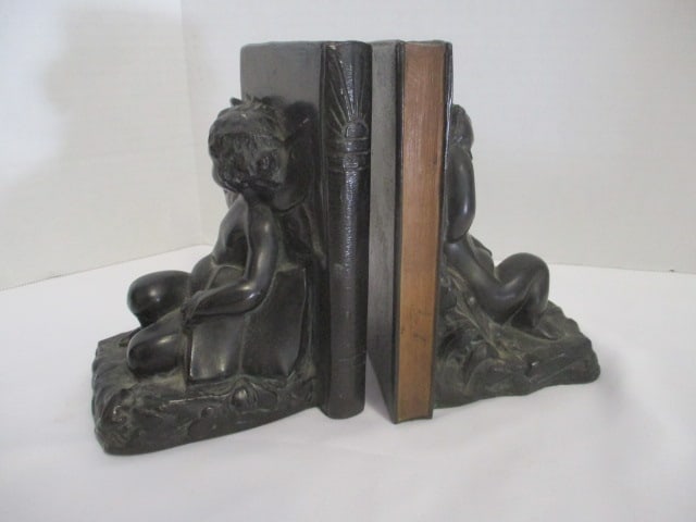 Pair of Midcentury Cast Bronze Cherub Leaning on Book Bookends: 6 1/4"h