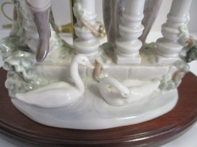 Custom Made Lladro "Serenade" Porcelain Figural Table Lamp - 2