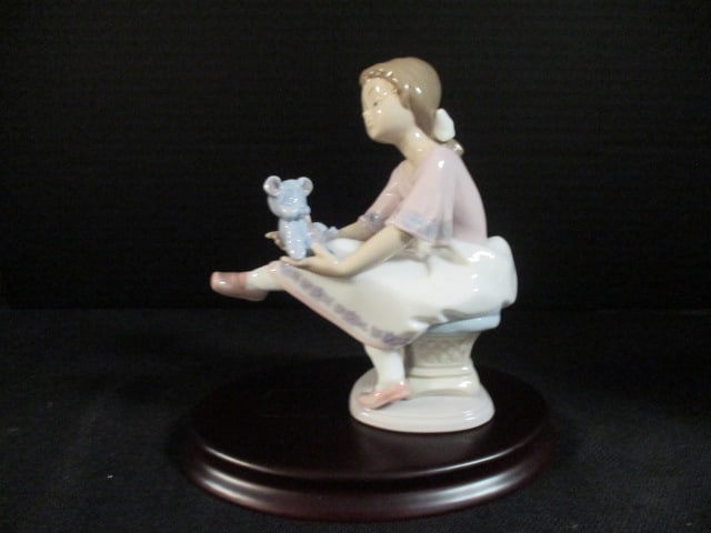 Lladro 1993 Collector's Society "Best Friend" Porcelain Figurine with Wood Base: #7620, 6 3/4"h