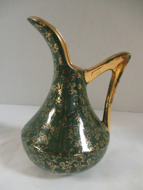 Gold Warranted Porcelain Ewer: 6 1/4"h
