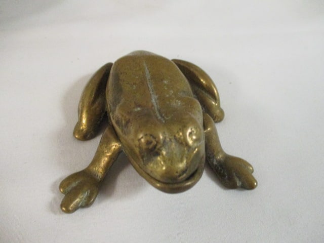 Brass Frog Ashtray/Ring Box: 3" long