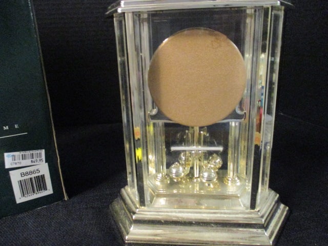 Bulova Quartz Anniversary Clock in Original Box - 6
