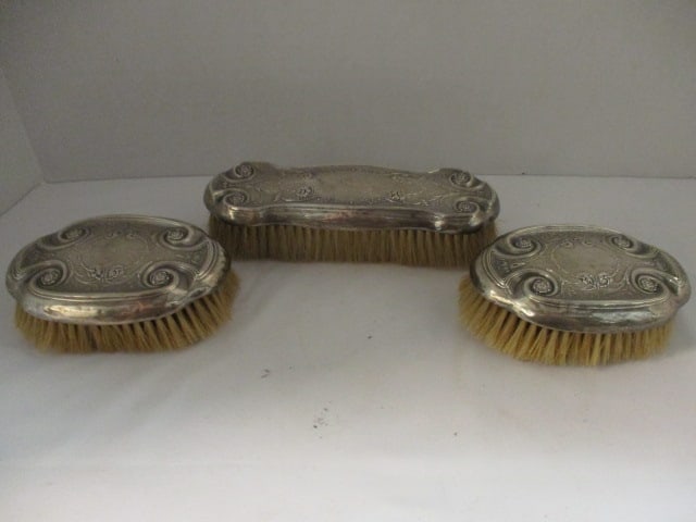 Three RW & S Victorian Sterling Silver Natural Bristle Gentleman's Brushes (1 of 6)