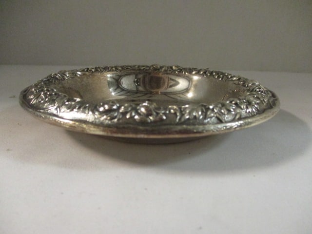 S. Kirk & Son Sterling Silver Floral Relief Design Tidbit Dish: 3.48 troy ounces, 5 1/2"dia, marked S. Kirk & Son Sterling 407 A on bottom