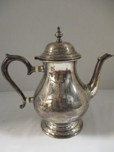Vintage Lunt Sterling Silver Coffee Pot (1 of 4)