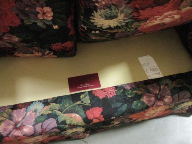 Floral Upholstered Park Place Rolled Arm Love Seat and Tapissetie Tapestry Accent Pillow - 3