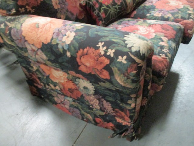 Floral Upholstered Park Place Rolled Arm Love Seat and Tapissetie Tapestry Accent Pillow - 6