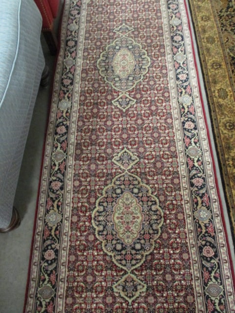 Red/Navy Border Multi Medallion Design Hand Woven Runner - 3