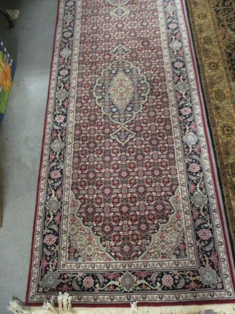 Red/Navy Border Multi Medallion Design Hand Woven Runner - 4