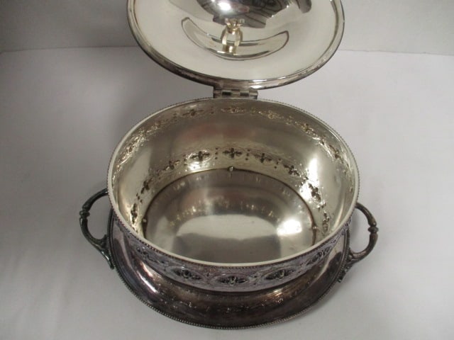 Vintage Silverplated Covered Biscuit Barrel with Attached Undertray - 2