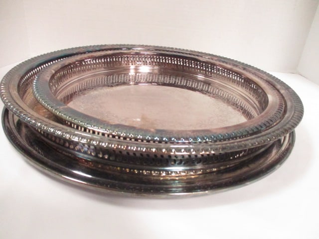 Four Nice Silverplate Serving Trays (1 of 12)