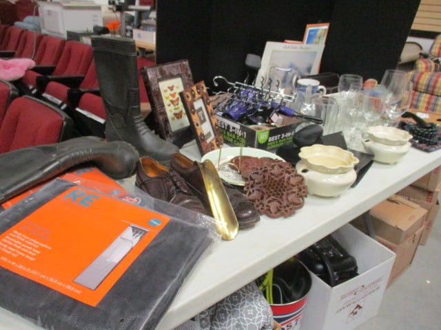 Misc. Lot-Two New Room Essentials Closet Handing Wardrobe Bags, Rubber Boots, (1 of 11)