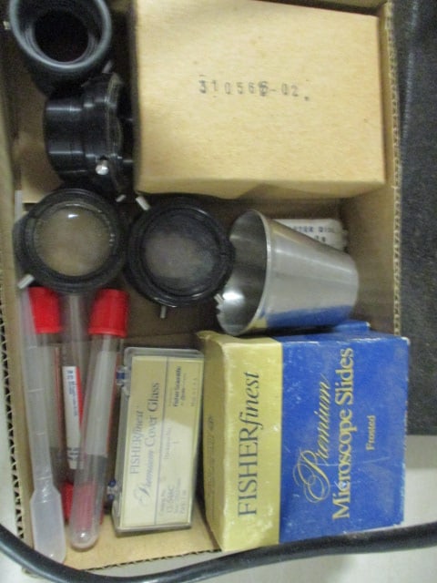 Leica StereoZoom 7 Microscope with Eyepieces and Slide Making Items - 7