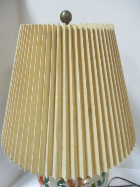 Chinoiserie Style Porcelain Ginger Jar Table Lamp with Pleated Shade - 4