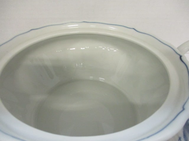 Vintage Blue Danube "Blue Onion" Covered Vegetable Bowl - 3